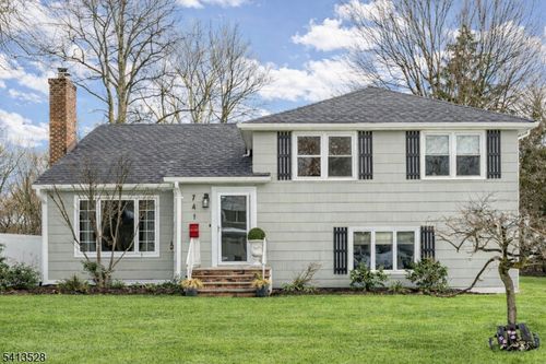 741 Hyslip Ave, Westfield, NJ, 07090-3416 | Card Image