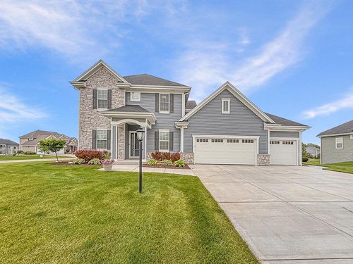N47W22311 Woodleaf Way, Pewaukee, WI, 53072-2014 | Card Image
