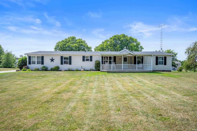 317 N Walnut St, House other with 4 bedrooms, 2 bathrooms and null parking in Mount Summit IN | Image 4