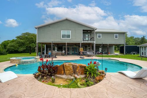 305 Affleck Rd, Brenham, TX, 77833-9385 | Card Image