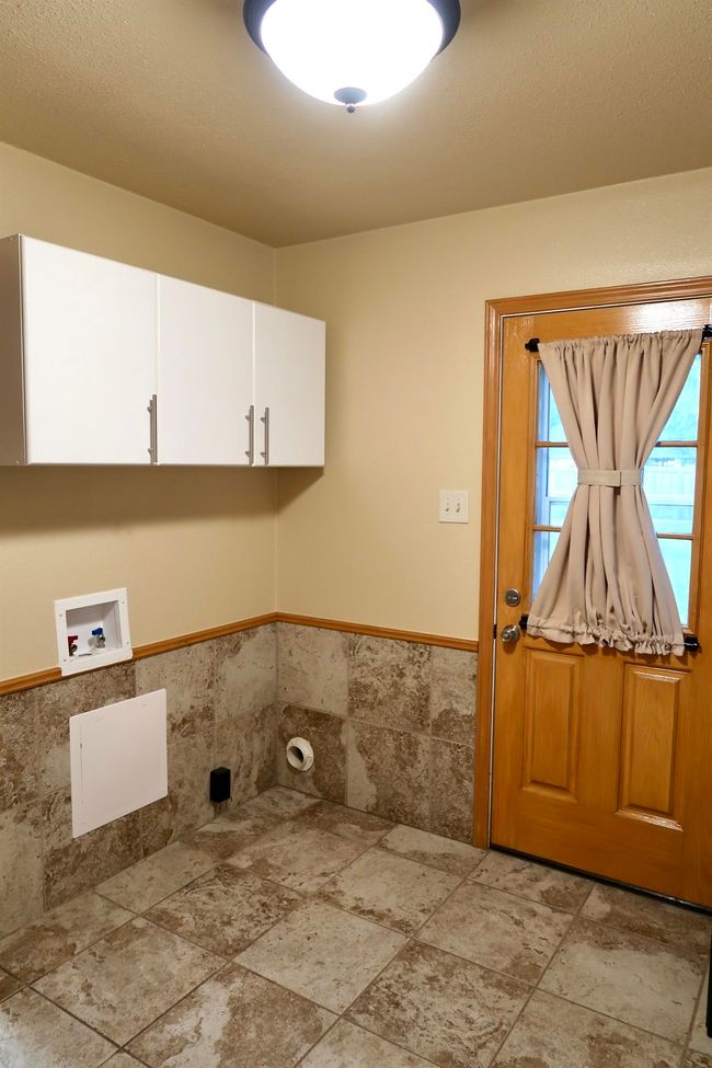 5263 Old Highway 87, House other with 3 bedrooms, 2 bathrooms and null parking in Orange TX | Image 13