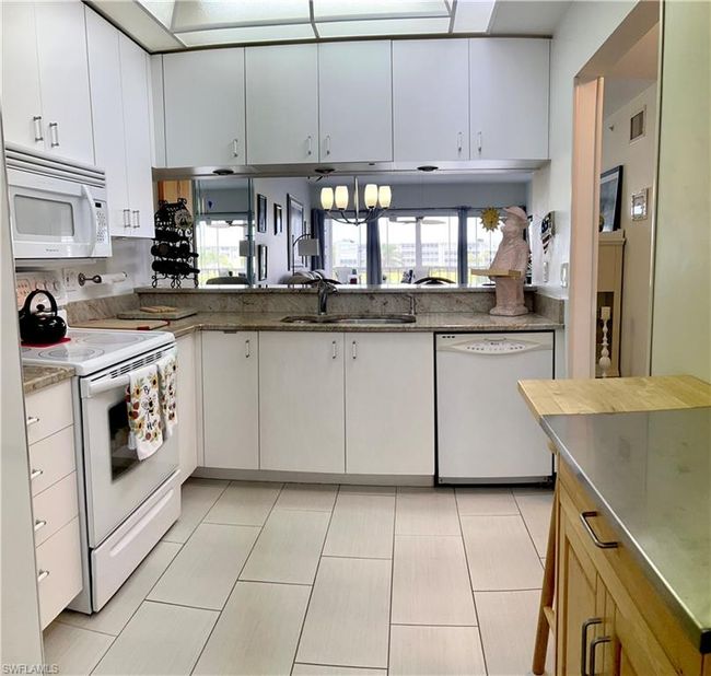 APT-309 - 14891 Hole In 1 Cir, Condo with 2 bedrooms, 2 bathrooms and 1 parking in Fort Myers FL | Image 11