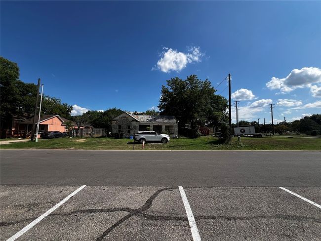 View of the house from the parking lot at the square. The lot to the right belongs to KFD | Image 6