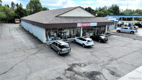 6020 Davison Rd, Burton, MI, 48509-1607 | Card Image