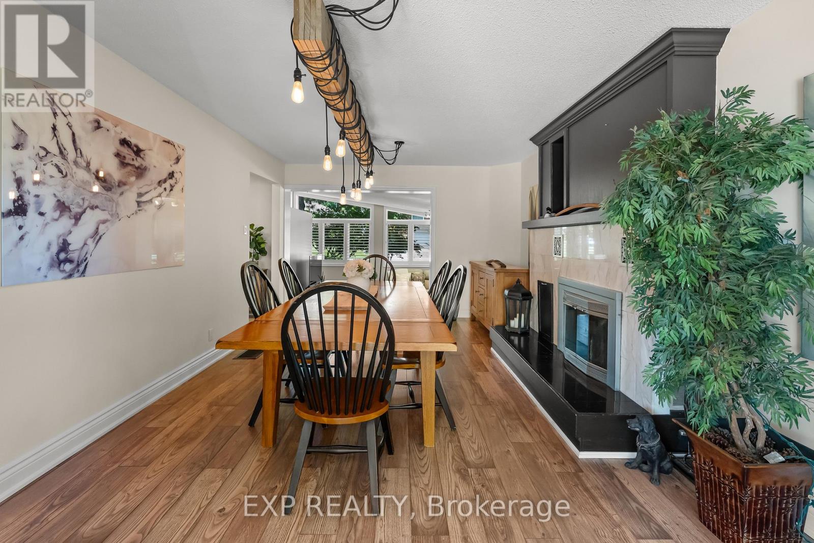 Residential in Pelham (Fonthill) 5