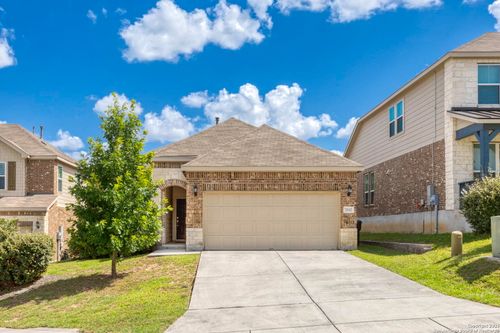 7610 Paraiso Cv, Boerne, TX, 78015-5075 | Card Image