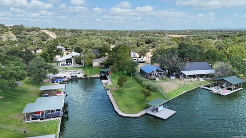506 Ranch Road 2233, Llano, TX, 78643-9246 | Card Image