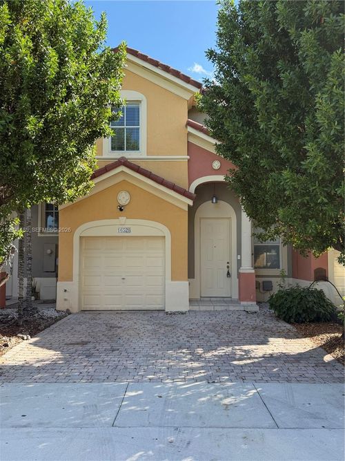 16528 Sw 85th Ln, Miami, FL, 33193-5794 | Card Image