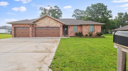 2606 Country Dr, Mountain Grove, MO, 65711-4008 | Card Image