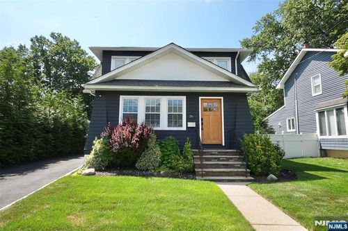 26 Oneil St, Bergenfield, NJ, 07621-3016 | Card Image