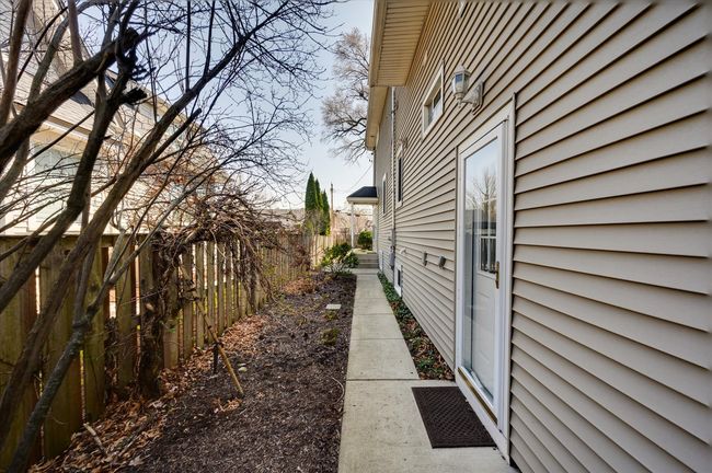 221 N Illinois St, House other with 4 bedrooms, 4 bathrooms and 2 parking in Elmhurst IL | Image 33