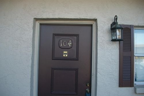 apt-104-9821 113th St, SEMINOLE, FL, 33772-2302 | Card Image