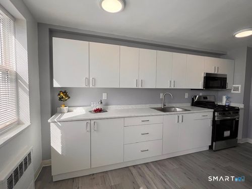 305-54 W North St, Stamford, CT, 06902-2222 | Card Image