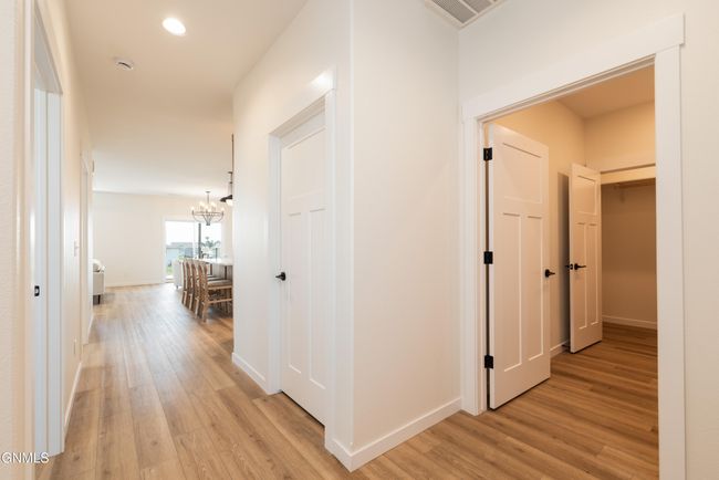 5631 Davies Dr, Townhouse with 3 bedrooms, 2 bathrooms and null parking in Bismarck ND | Image 4