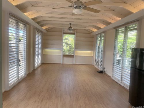 5578 Pia St, Honolulu, HI, 96821-2025 | Card Image