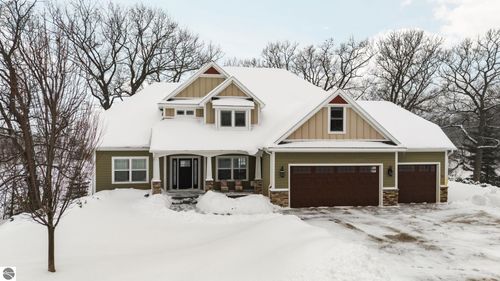 3149 Lake Meadows Cir, Traverse City, MI, 49685-9781 | Card Image