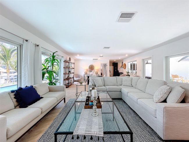 3921 Ne 26 Th Ave, House other with 3 bedrooms, 3 bathrooms and null parking in Lighthouse Point FL | Image 8