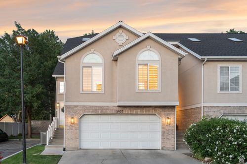 5037 S Cotton Tree Ln, Holladay, UT, 84117-7044 | Card Image
