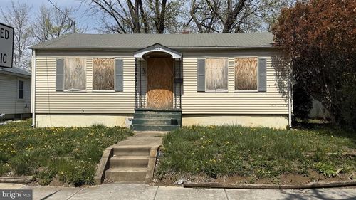 222 Liberty Ave, WINCHESTER, VA, 22601-5315 | Card Image