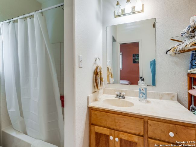 6300 Hickory Forrest Dr, House other with 2 bedrooms, 4 bathrooms and null parking in Seguin TX | Image 12