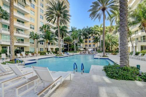 unit-208-700 E Boynton Beach Blvd, Boynton Beach, FL, 33435-4146 | Card Image