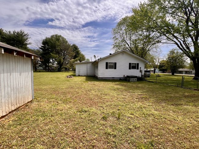1112 Cumberland St, House other with 3 bedrooms, 2 bathrooms and 8 parking in Decherd TN | Image 39