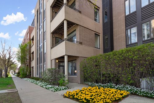 106-2409 W Catalpa Ave, Chicago, IL, 60625-1267 | Card Image
