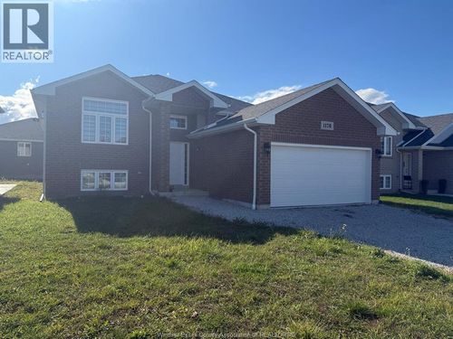upper-1178 Aspen Ridge Cres, Belle River, ON, N8L1A8 | Card Image