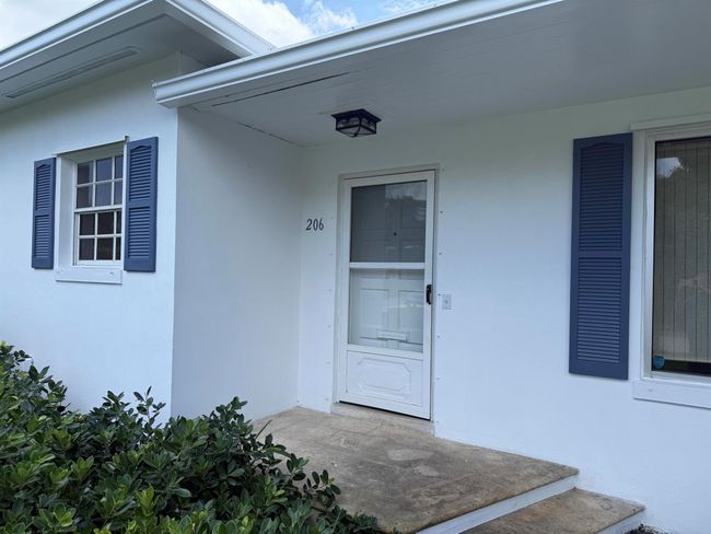 206 Russlyn Dr, House other with 3 bedrooms, 3 bathrooms and null parking in West Palm Beach FL | Image 5