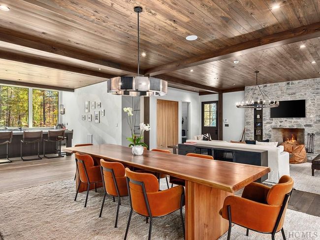 340 Mills Creek Trce, House other with 4 bedrooms, 5 bathrooms and null parking in Lake Toxaway NC | Image 8