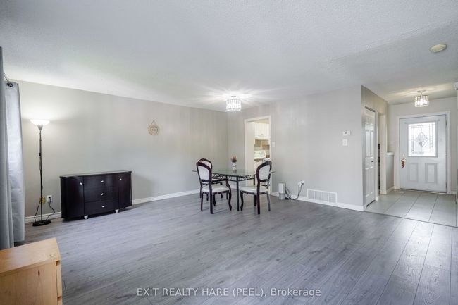 51 - 93 Hansen Rd N, Condo with 3 bedrooms, 2 bathrooms and 1 parking in Brampton ON | Image 38