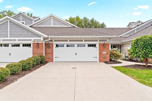 2-2617 Bay Harbor Circle, Ashwaubenon, WI, 54304 | Card Image