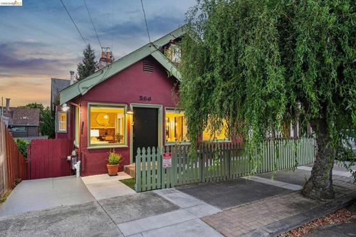 364 Lester Ave, Oakland, CA, 94606-1256 | Card Image
