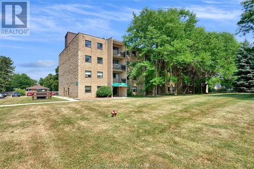 207-150 Park Ave E, Chatham, ON, N7M3V6 | Card Image