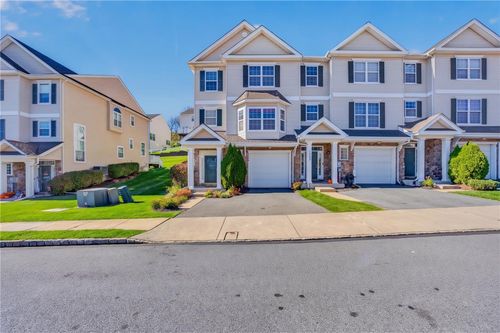3562 Penfield Way, NAZARETH, PA, 18064-8004 | Card Image