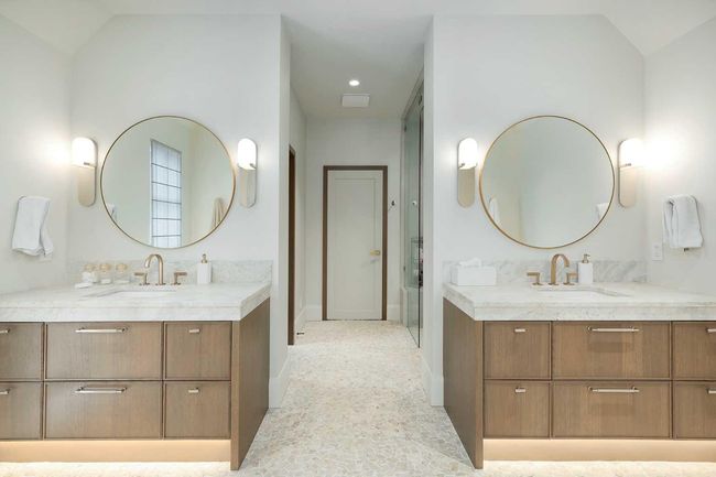 6918 Legare Dr Sw, House other with 4 bedrooms, 7 bathrooms and 3 parking in Calgary AB | Image 22