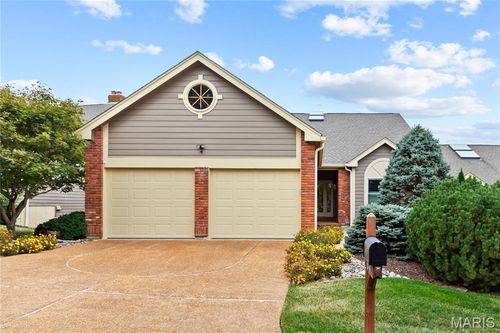14330 Cedar Springs Dr, Town And Country, MO, 63017-5731 | Card Image
