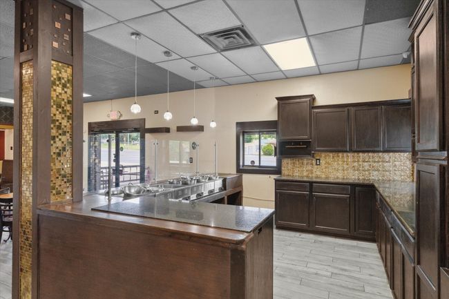 1907 W Oak St, Home with 0 bedrooms, 0 bathrooms and null parking in Palestine TX | Image 15