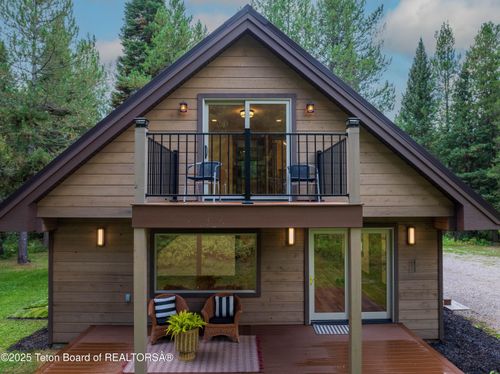 285 Spruce St, Alpine, WY, 83128 | Card Image