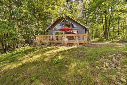 12155 Dubois Dr, Stanwood, MI, 49346-9606 | Card Image