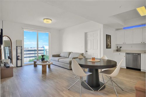 1010-3500 Coral Way, Miami, FL, 33145 | Card Image