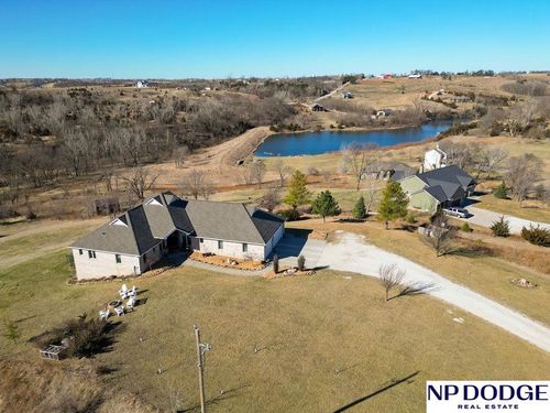 10007 Crystal Lake Dr, Blair, NE, 68008-7573 | Card Image
