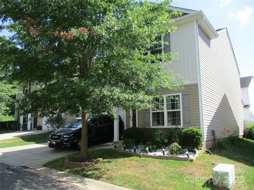 4008 Tulocay Ln, Charlotte, NC, 28215-5402 | Card Image