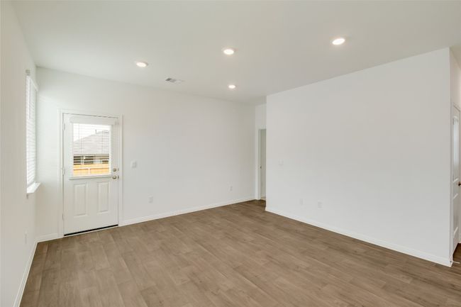 214 Inks Ln, House other with 3 bedrooms, 2 bathrooms and 2 parking in Kyle TX | Image 9