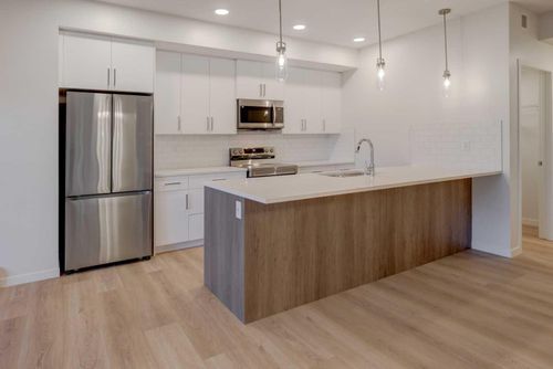 118-245 Edith Pl Nw, Calgary, AB, T3R2C7 | Card Image