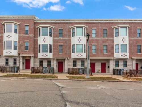 208 E Reservoir Avenue, Milwaukee, WI, 53212 | Card Image