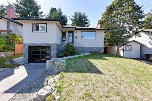 815 Leslie Dr, Victoria, BC, V8X2Y3 | Card Image