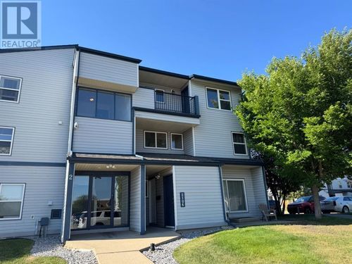 7201 Poplar Dr, Grande Prairie, AB, T8V6C5 | Card Image