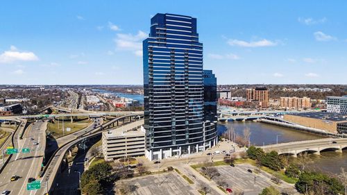 bldg-00-335 Bridge St Nw, Grand Rapids, MI, 49504-8702 | Card Image