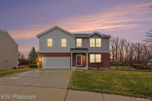 58612 Virginia Cir, New Haven, MI, 48048-3405 | Card Image